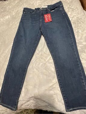 Levi jeans
